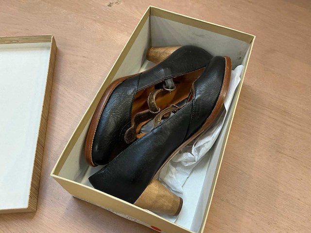 Design damesschoen met hak 38 - afbeelding 7 van  7