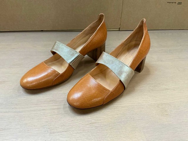 Design damesschoen met hak 38 - afbeelding 1 van  6