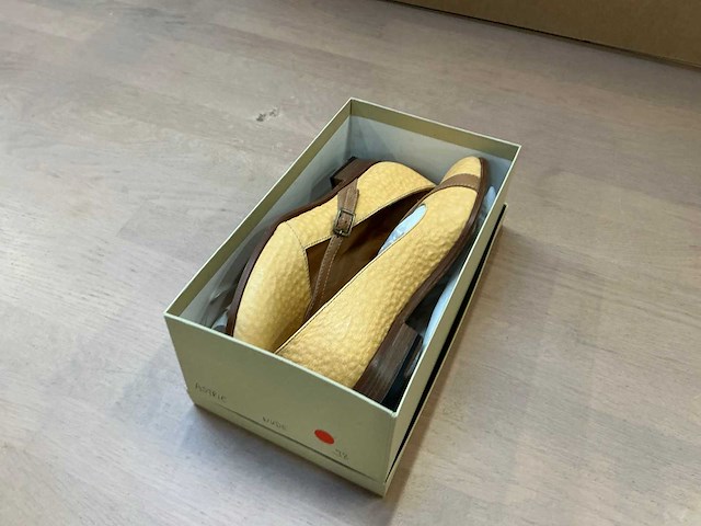 Design damesschoen met hak 38 - afbeelding 6 van  6