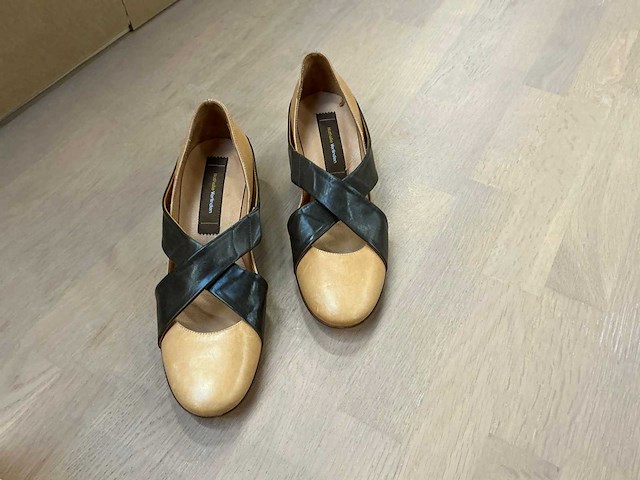 Design damesschoen met hak 38 - afbeelding 3 van  6