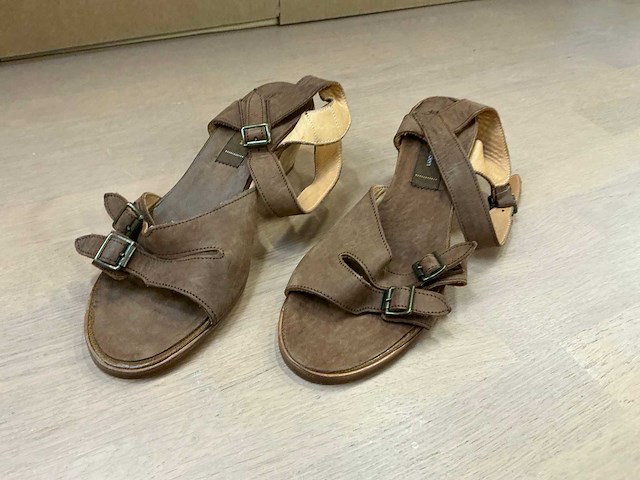 Design damesschoen met hak 38 - afbeelding 2 van  6