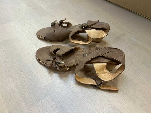 Design damesschoen met hak 38 - afbeelding 3 van  6