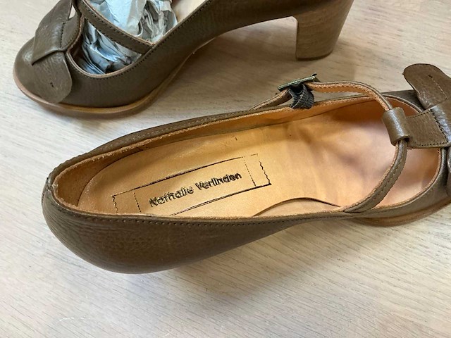 Design damesschoen met hak 38 - afbeelding 4 van  7