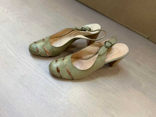 Design damesschoen met hak 38 - afbeelding 3 van  7