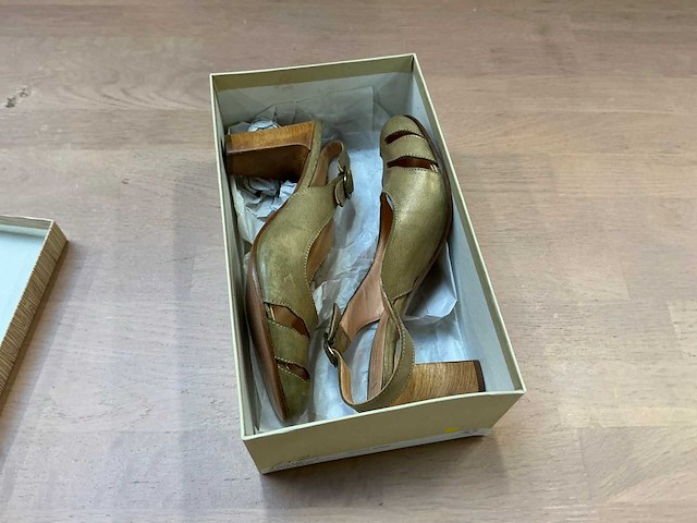 Design damesschoen met hak 38 - afbeelding 7 van  7