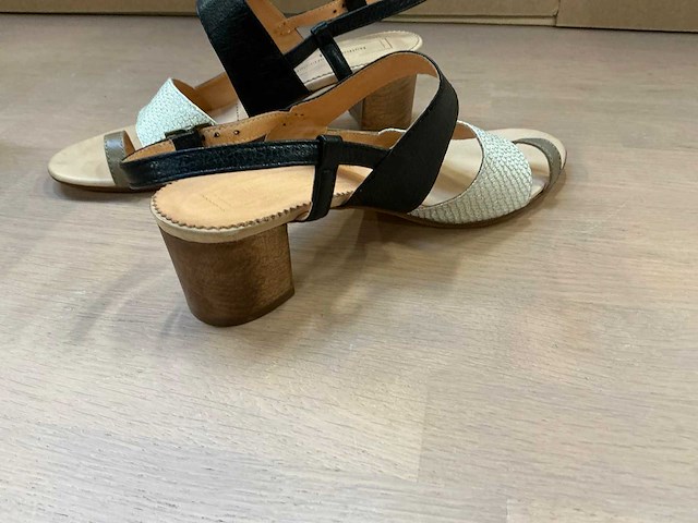 Design damesschoen met hak 38 - afbeelding 4 van  7
