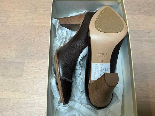 Design damesschoen met hak 38 - afbeelding 4 van  6