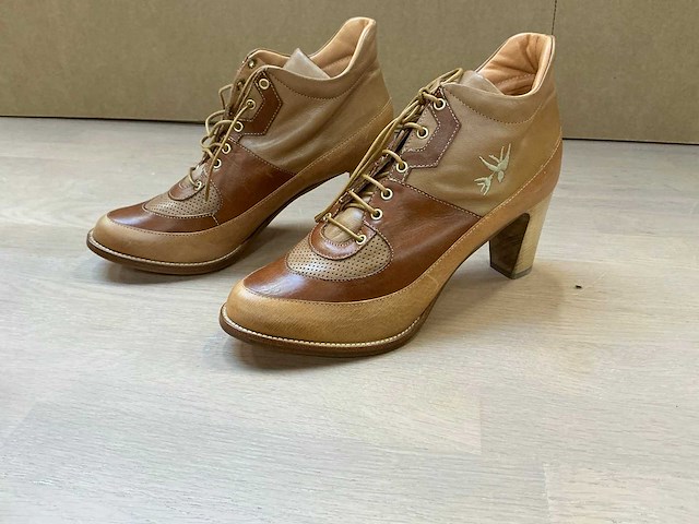 Design damesschoen met hak 39 - afbeelding 1 van  8