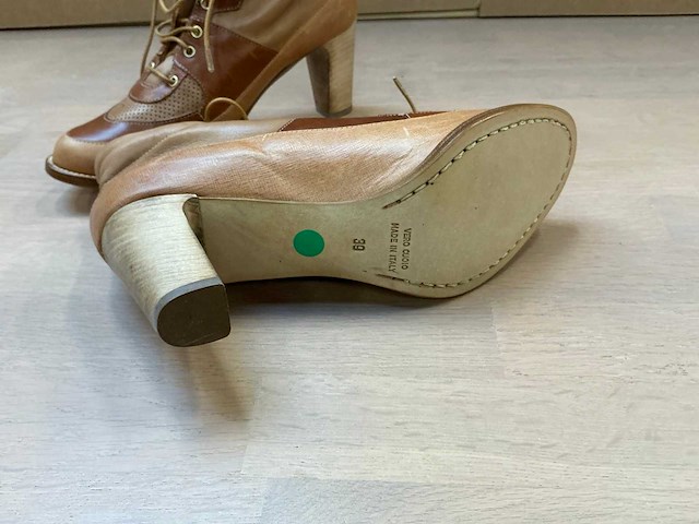 Design damesschoen met hak 39 - afbeelding 7 van  8