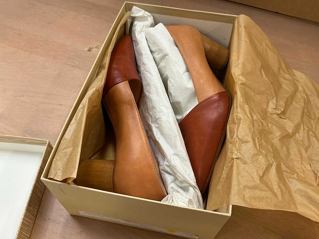 Design damesschoen met hak 39 - afbeelding 6 van  6