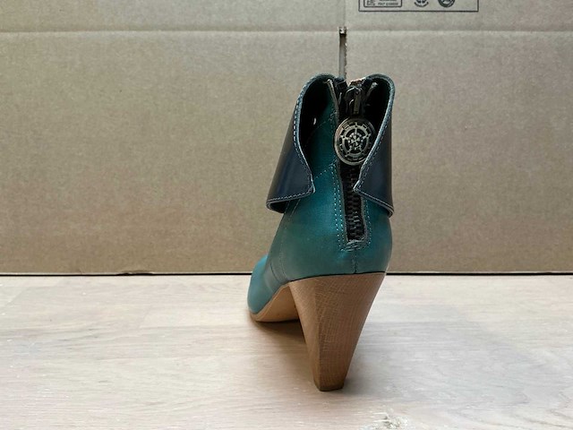 Design damesschoen met hak 40,5 - afbeelding 4 van  7