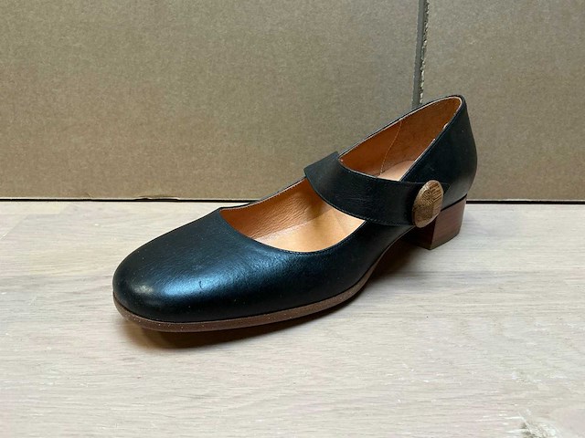 Design damesschoen met hak 40 - afbeelding 1 van  7