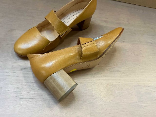 Design damesschoen met hak 40 - afbeelding 6 van  7