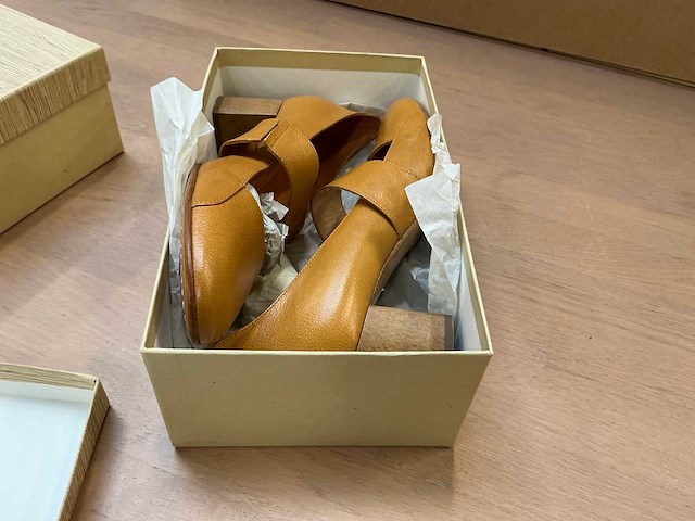 Design damesschoen met hak 40 - afbeelding 7 van  7