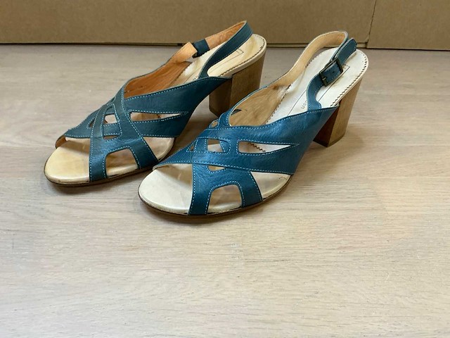 Design damesschoen met hak 40 - afbeelding 1 van  7