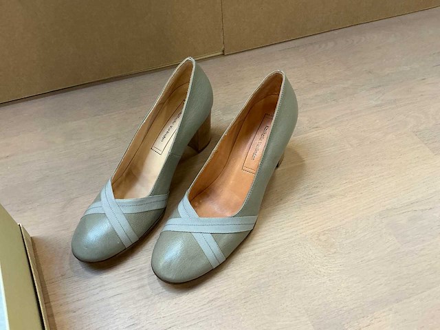 Design damesschoen met hak 40 - afbeelding 4 van  7