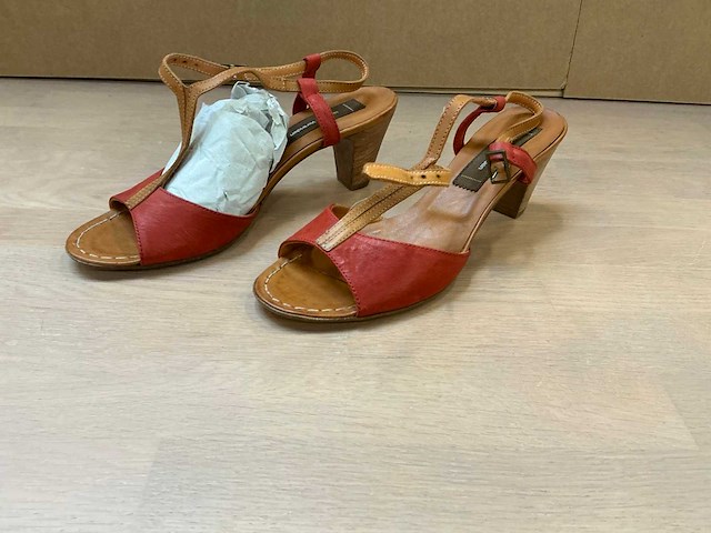 Design damesschoen met hak 40 - afbeelding 1 van  7