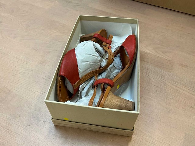 Design damesschoen met hak 40 - afbeelding 7 van  7