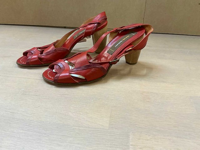 Design damesschoen met hak 40 - afbeelding 2 van  6
