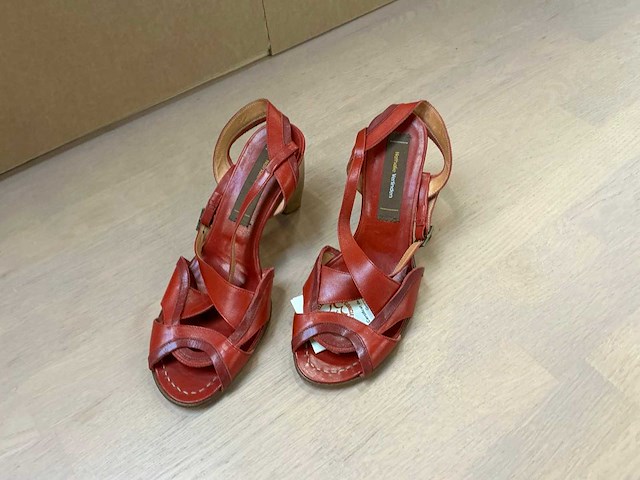 Design damesschoen met hak 40 - afbeelding 3 van  6