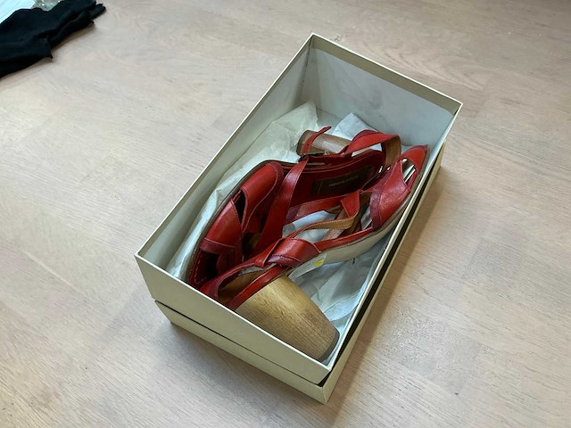 Design damesschoen met hak 40 - afbeelding 6 van  6