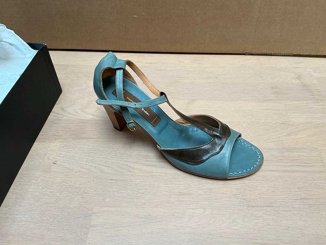 Design damesschoen met hak 40 - afbeelding 1 van  5