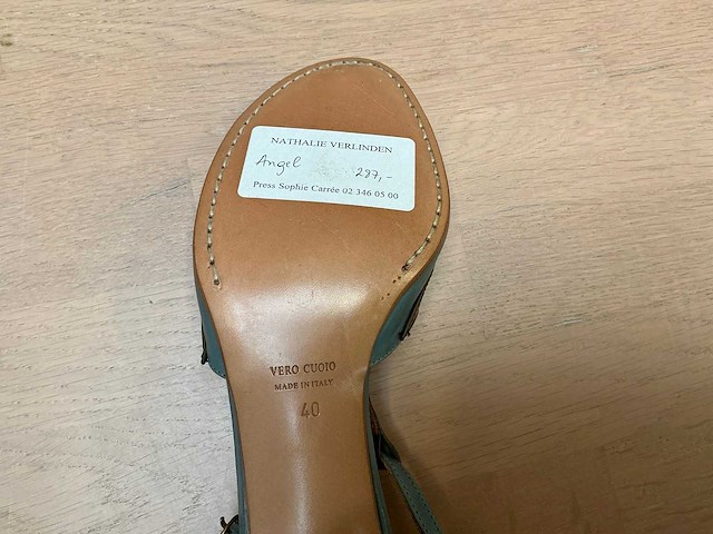 Design damesschoen met hak 40 - afbeelding 4 van  5