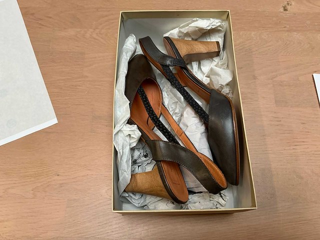 Design damesschoen met hak 41 - afbeelding 6 van  7