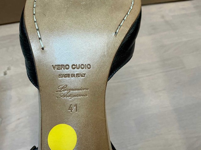 Design damesschoen met hak 41 - afbeelding 6 van  9