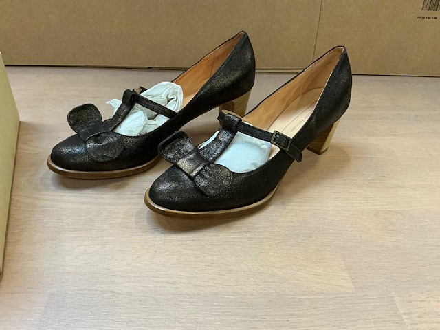 Design damesschoen met hak 42 - afbeelding 1 van  7