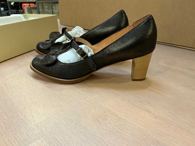 Design damesschoen met hak 42 - afbeelding 4 van  7