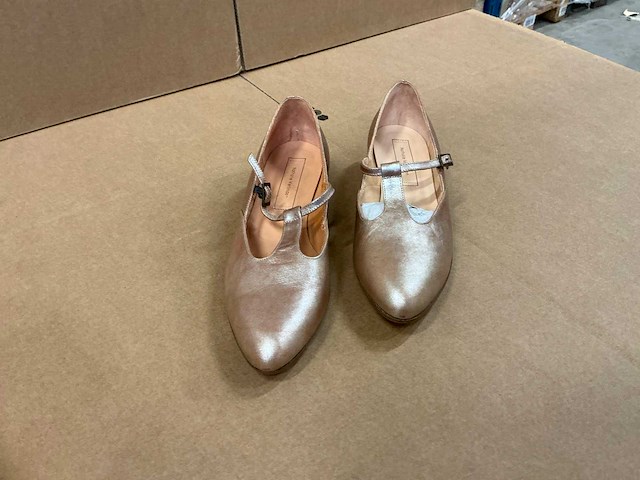 Design damesschoen met hak 42 - afbeelding 3 van  7