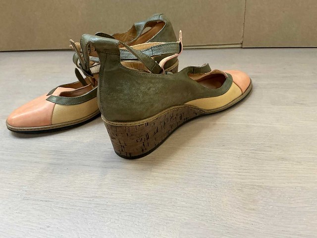 Design damesschoen met sleehak 38 - afbeelding 4 van  7