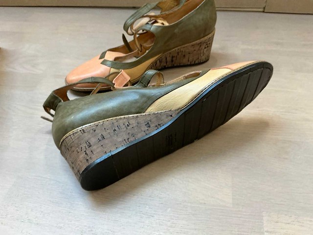 Design damesschoen met sleehak 38 - afbeelding 6 van  7