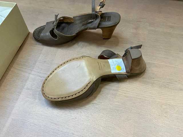 Design damesschoenen met hak 38 - afbeelding 4 van  6