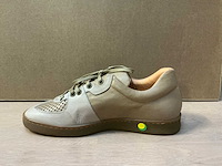 Design damessneaker 36 - afbeelding 2 van  7