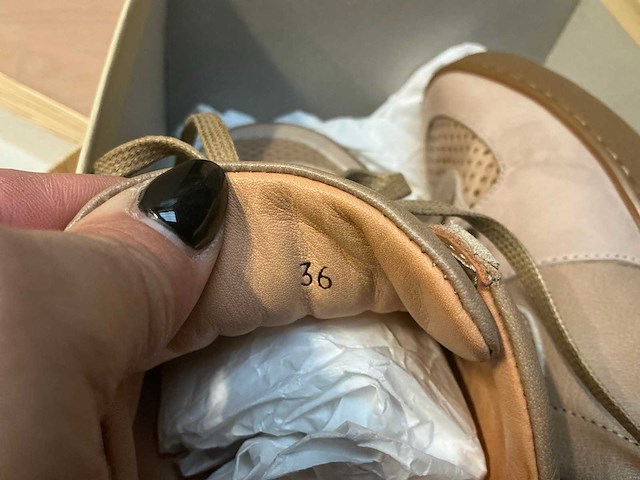 Design damessneaker 36 - afbeelding 4 van  7