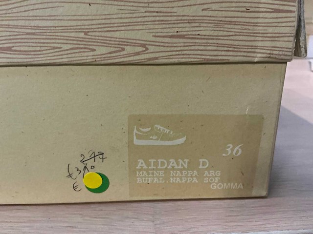 Design damessneaker 36 - afbeelding 7 van  7