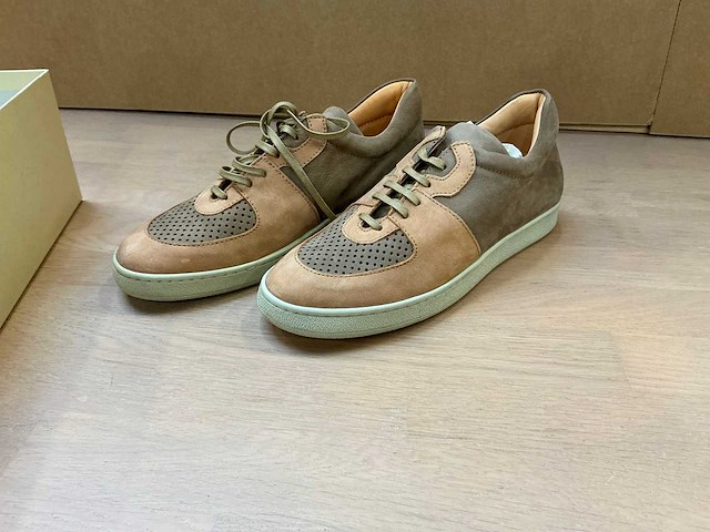 Design damessneaker 36 - afbeelding 1 van  7