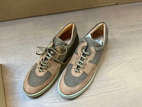 Design damessneaker 36 - afbeelding 3 van  7