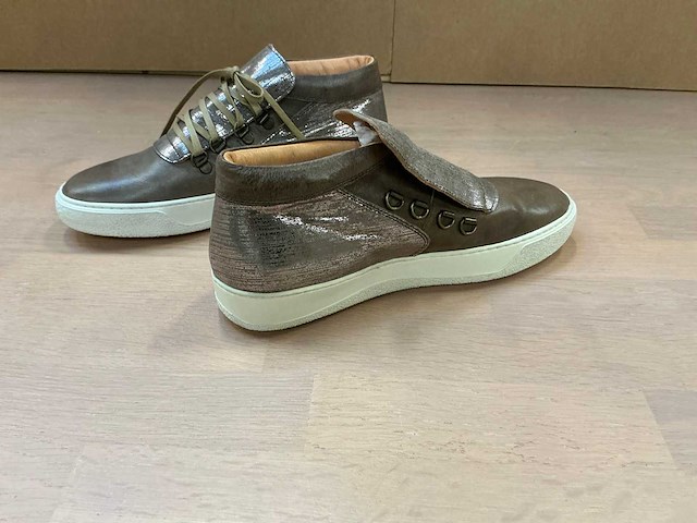 Design damessneaker 38 - afbeelding 4 van  7