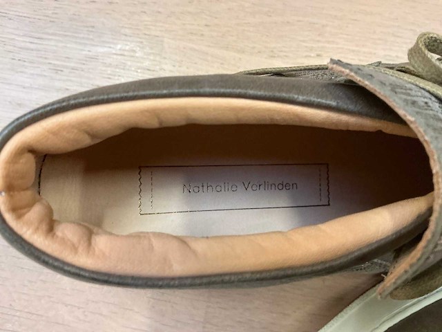 Design damessneaker 38 - afbeelding 6 van  7