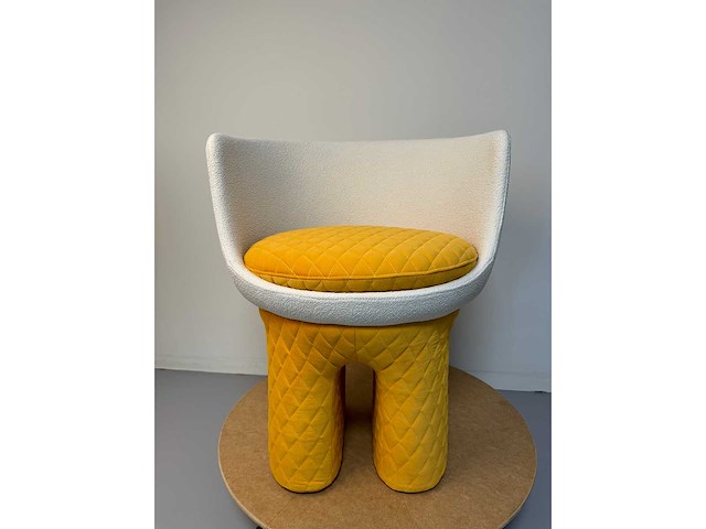 Design fauteuil geel showroommodel (1x) - afbeelding 3 van  5