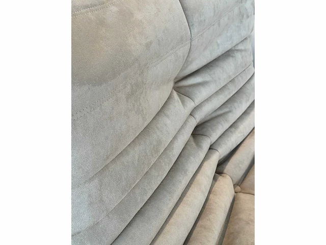 Design fauteuil taupe l (1x) - afbeelding 4 van  6