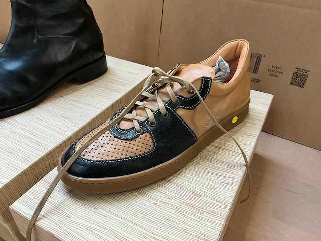 Design herenschoen 42 (2x) - afbeelding 2 van  6