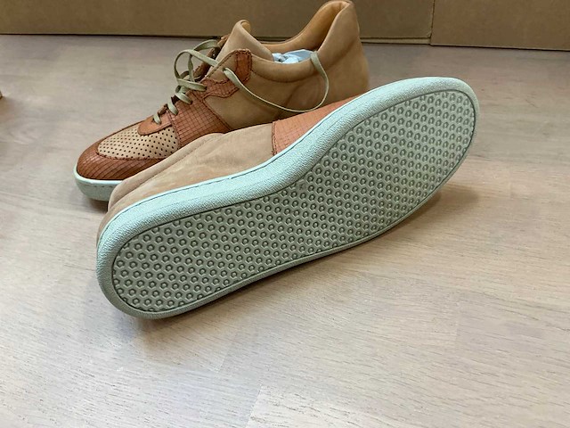 Design herensneakers 42 - afbeelding 6 van  7