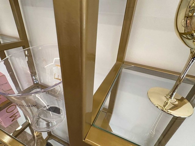 Design metalen etalagekasten/displayrekken met glazen leggers - afbeelding 3 van  3