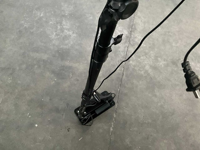 Design staande lamp + ringlicht - afbeelding 9 van  10