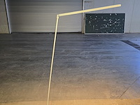 Design staanlamp 135cm hoog - afbeelding 5 van  7