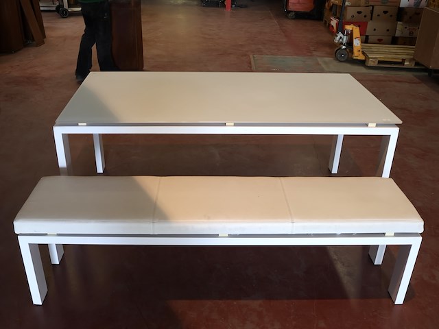 Design tafel met zitbank - afbeelding 3 van  8